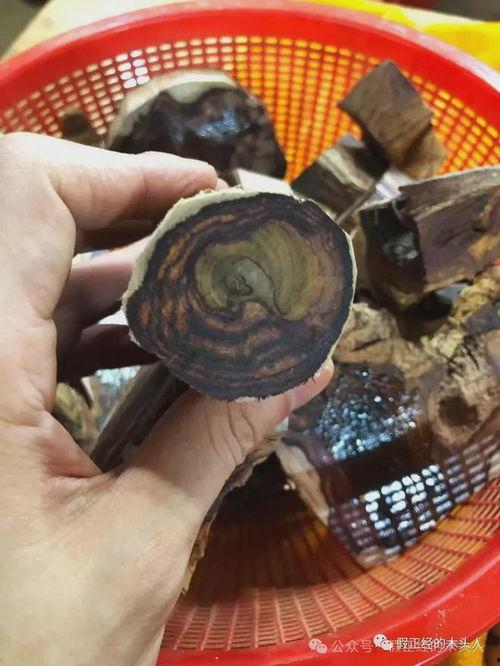 黄花梨怎么看芝麻料,探寻古木纹理之美